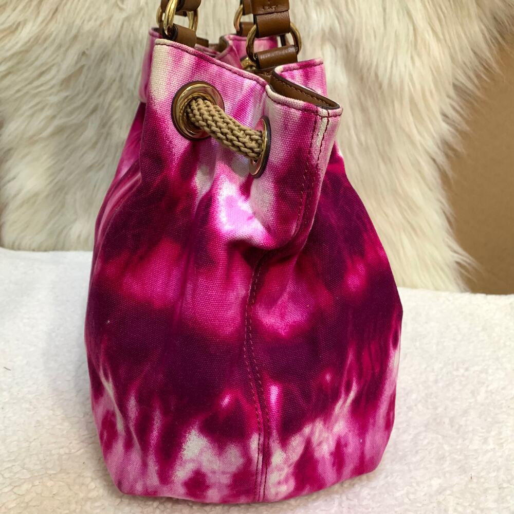 MICHAEL KORS MARINA Large Gathered Pink Tie-Dyed Canvas Drawstring Tassel Tote - Picture 13 of 15